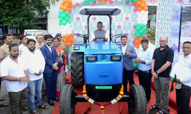India’s First Indigenously Built Electric Tractor Officially Registered at Thane RTO